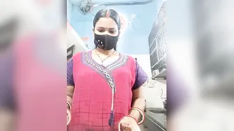 Desi Bhabhi Stripping Off Her Clothes During Midnight Cam Session
