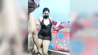 Thick Indian Milf Aunty Stripping Completely Naked On Webcam