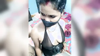 Thick Indian Milf Aunty Stripping Completely Naked On Webcam