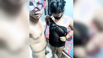 Thick Indian Milf Aunty Stripping Completely Naked On Webcam