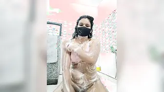 Married Aunty From Mumbai Getting Naked During Late Night Show