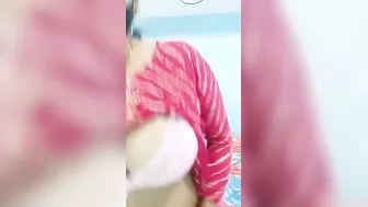 Tamil Aunty Getting Fully Naked During Her Morning Webcam Session