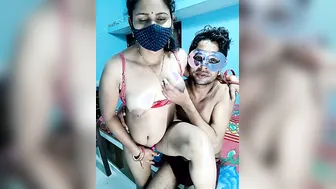 Married Aunty Doing Naughty Cam Show Revealing Everything