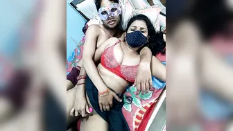 Married Aunty Doing Naughty Cam Show Revealing Everything