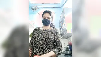 South Indian Milf Teasing Viewers While Slowly Undressing At Home
