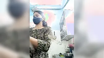 South Indian Milf Teasing Viewers While Slowly Undressing At Home