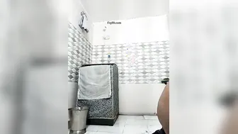 Hot Indian Aunty Removing Saree Slowly In Live Webcam Session