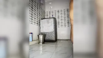 Hot Indian Aunty Removing Saree Slowly In Live Webcam Session