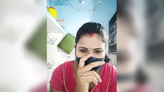 Hot Indian Aunty Teasing And Undressing In Private Webcam Session