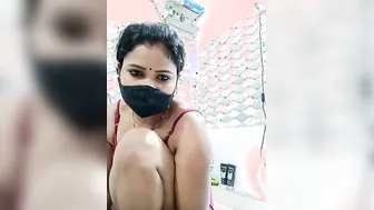 Desi Aunty Stripping Online Showing Her Curves To Strangers