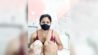 Desi Aunty Stripping Online Showing Her Curves To Strangers