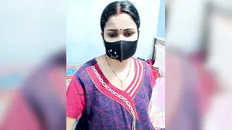 Indian Housewife Secretly Streaming And Pleasuring Herself Alone