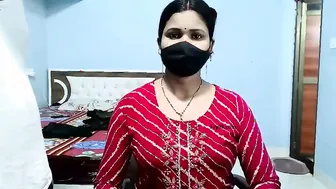 Thick Indian Aunty Stripping On Cam Teasing Watchers Hard