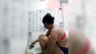 Married Aunty Getting Naked Online For Strangers Watching