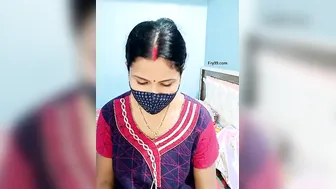 Indian Aunty Undressing Publicly Streaming Her Body Live