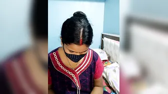 Indian Aunty Undressing Publicly Streaming Her Body Live