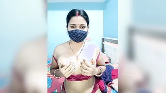 Indian Aunty Undressing Publicly Streaming Her Body Live