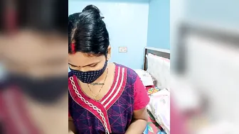 Indian Aunty Undressing Publicly Streaming Her Body Live