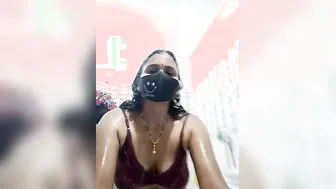 Horny Desi Milf Performing Naked For Viewers On Webcam Stream