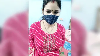 Indian Milf Stripping Online Exposing Her Body Publicly