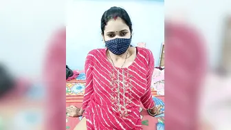 Indian Milf Stripping Online Exposing Her Body Publicly