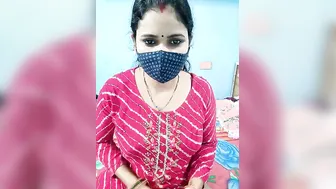 Indian Milf Stripping Online Exposing Her Body Publicly