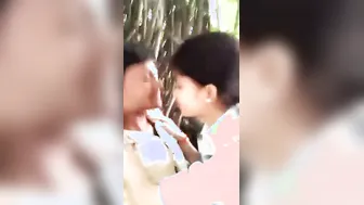 Village College GF Making Out In Secluded Outdoor Spot