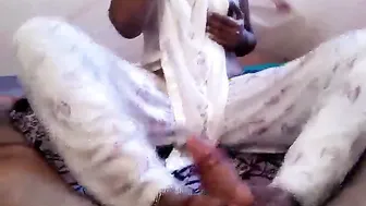Desi Girl Giving Her Boyfriend Sloppy Blowjob And Footjob