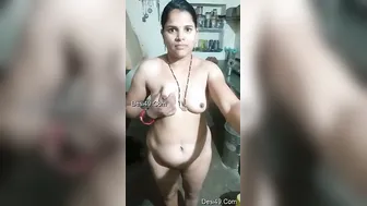 Married Bhabhi Filming Herself Naked In Bedroom For Her Lover