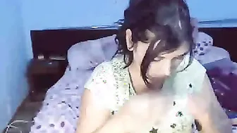 Horny Desi GF Fingering Herself Live On Cam For Viewers