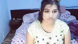 Horny Desi GF Fingering Herself Live On Cam For Viewers
