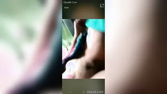 Married Bhabhi Getting Bold Flashing Her Boobs And Pussy Now