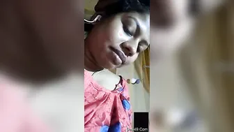 Bhabhi Getting Naughty Showing Off Her Body During Video Call