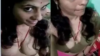 Curvy Bhabhi Revealing Massive Boobs For Her Secret Boyfriend