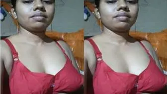 Horny Bhabhi Teasing With Big Boobs During Naughty Video Call