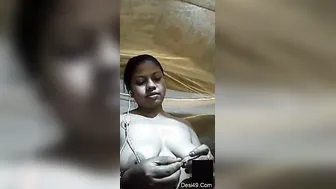 Horny Bhabhi Teasing With Big Boobs During Naughty Video Call