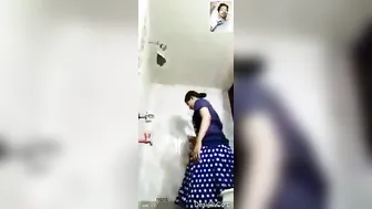 Tamil GF Bathing Naked On Video Call Showing Everything