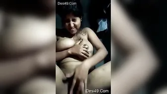 Cute Indian Girl Fingering Her Tight Wet Pussy Moaning So Loud