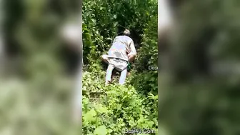 Mature Nepali Couple Fucking Raw Outside In Nature Getting Caught