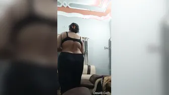 Chubby Bhabhi Filming Her Nude Body In Bedroom For Boyfriend