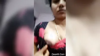 Tamil Wife Revealing Her Tits Just For Me In Bedroom Video
