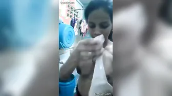 Indian Gf Spreading Her Legs And Showing Everything To Boyfriend