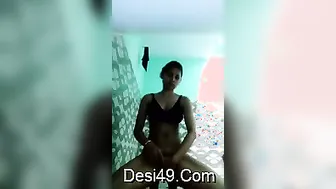 Indian GF Masturbating And Showing Her Dripping Wet Hole