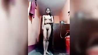 My Shy GF Recording Herself Naked In Her Bedroom Solo