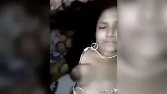 Desi Babe Getting Nude On Video Call Showing Everything To Lover