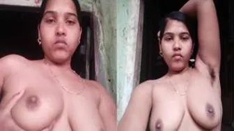 Desi GF Recording Nude Selfie Video For Her Lover Again