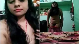 Sexy Married Bhabhi Stripping And Showing Her Body On Camera