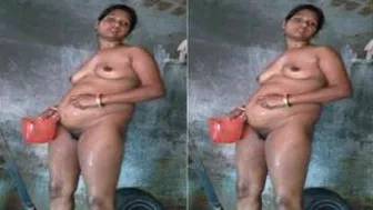 Village Bhabhi Secretly Filming Herself Bathing Naked Outdoors