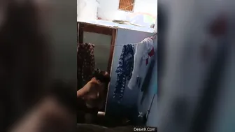 Secretly Filming My Desi GF Bathing In Bathroom Hidden Cam