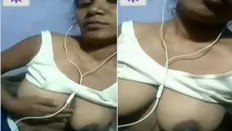 Desi Babe Flashing Her Big Tits During Naughty Video Call